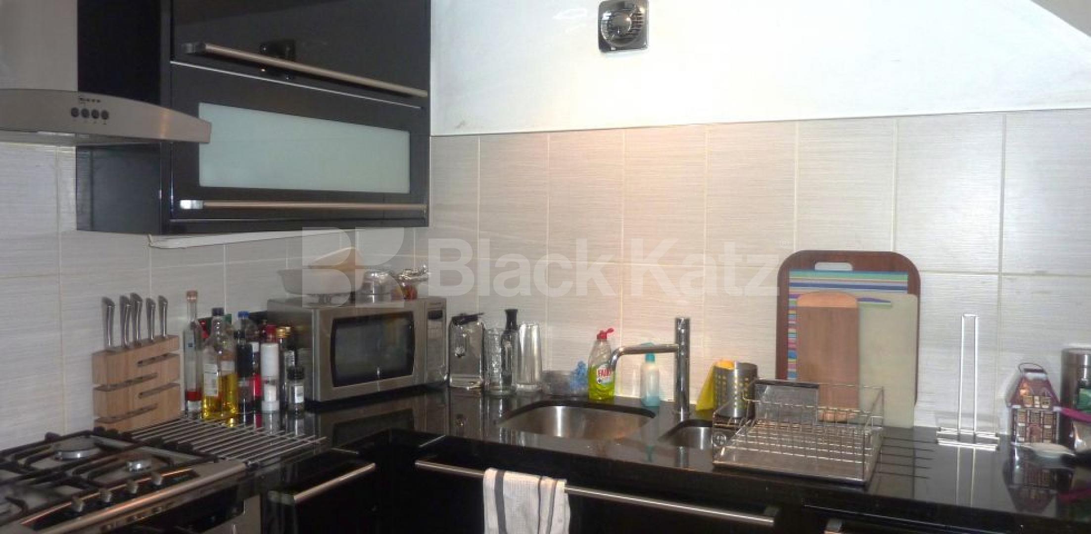 			NEW INSTRUCTION, 4 Bedroom, 1 bath, 1 reception Flat			 Nottingham Place, BAKER STREET-MARYLEBONE